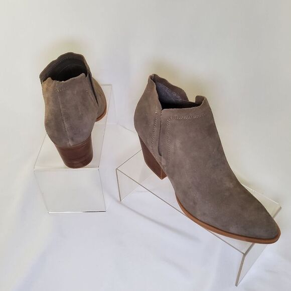 NEW Dolce Vita Booties Women's Size 8 Dune Gray Brown Suede Ankle Boot Slip-On - Picture 5 of 8